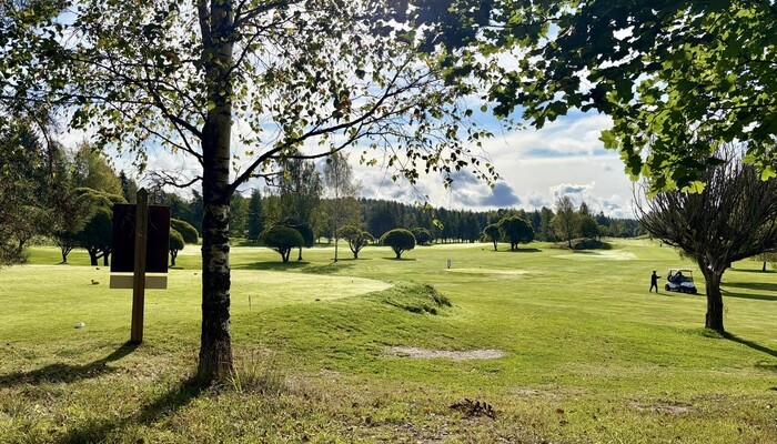 Kaikkien aikojen 29:s sukugolfkilpailu kilpaillaan Nevas Golfin kentällä Sipoossa.