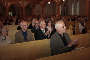 Kes&auml;inen kirkkokonsertti ker&auml;si Sippolan kirkkoon noin 130 henkil&ouml;n kuulijakunnan.