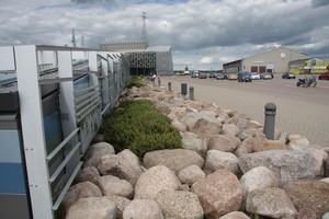 Arkkitehtuuriltaan kiehtova merikeskus Vellamo l&auml;hialueineen tulee toimimaan ensi hein&auml;kuussa pidett&auml;v&auml;n sukujuhlan n&auml;ytt&auml;m&ouml;n&auml;.