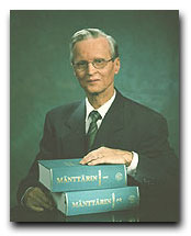 Mänttärin kaksiosaisen sukukirjan toimitti Eero Mänttäri. Teos julkaistiin 18.11.2001.
